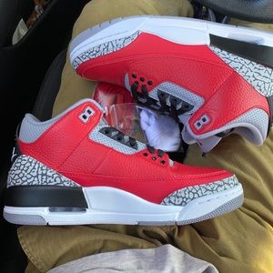 Jordan 3 Retro SE Unite Fire Red size 7.5M used